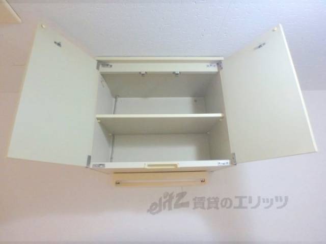 キッチン　収納上部