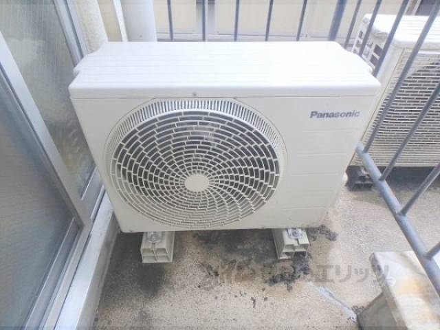 エアコン　室外機