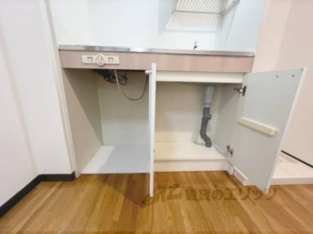 キッチン　収納下部