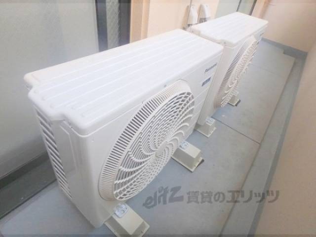 エアコン　室外機