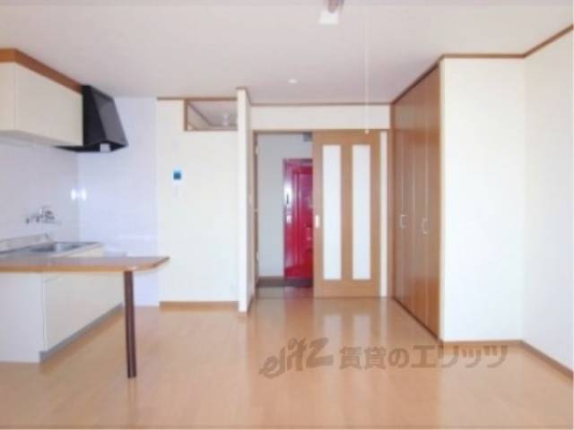 居室　通学、買い物が便利な立地です