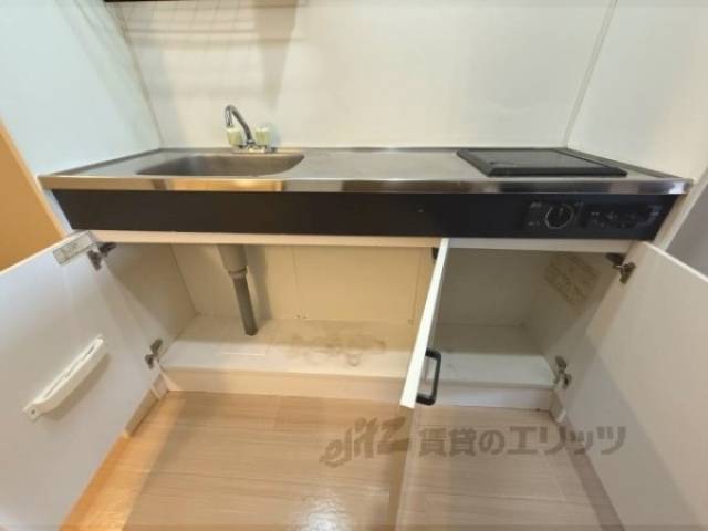 キッチン　下部収納