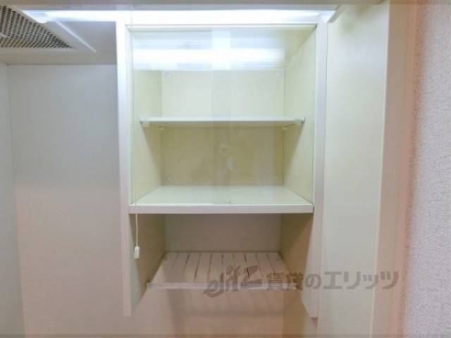 キッチン　上部収納