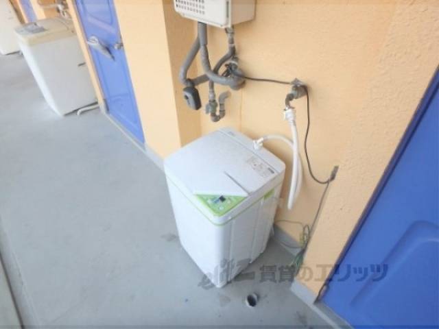 洗濯機置場　洗濯機