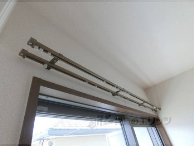 カーテンレール