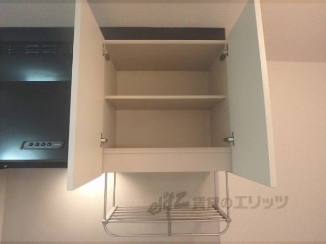 収納　キッチン上
