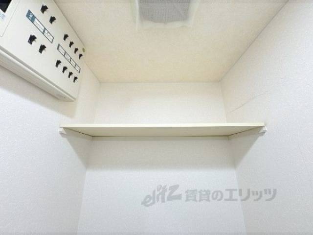 トイレ　上収納
