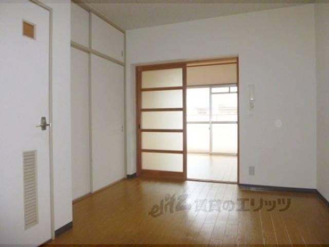 リビング　キッチン