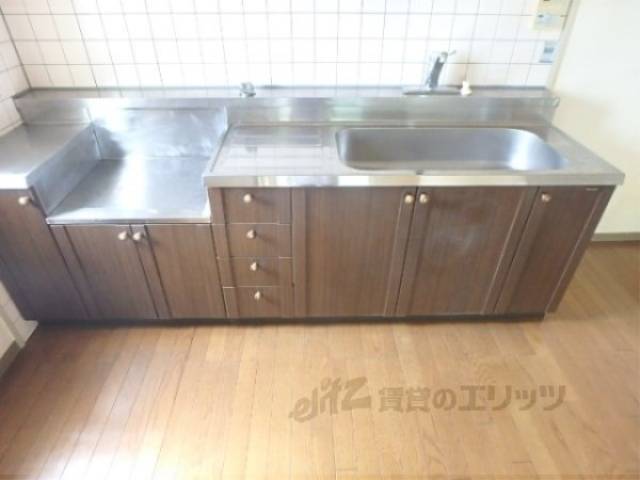 キッチン　キッチン下部収納