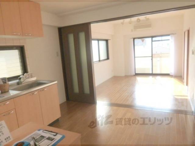 キッチン　広いダイニングキッチンです