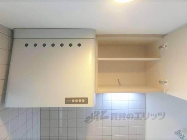 キッチン　上部収納