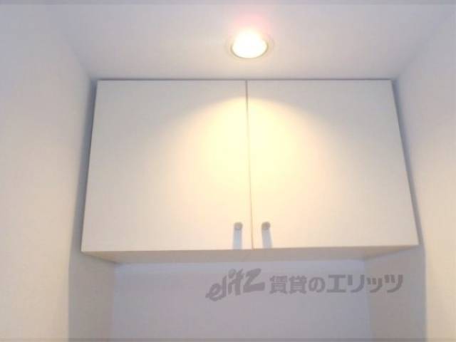 収納　トイレ上収納