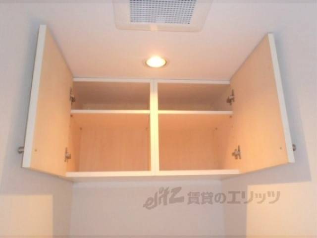 収納　トイレ上収納