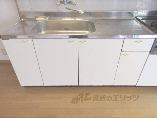 キッチン　下部収納