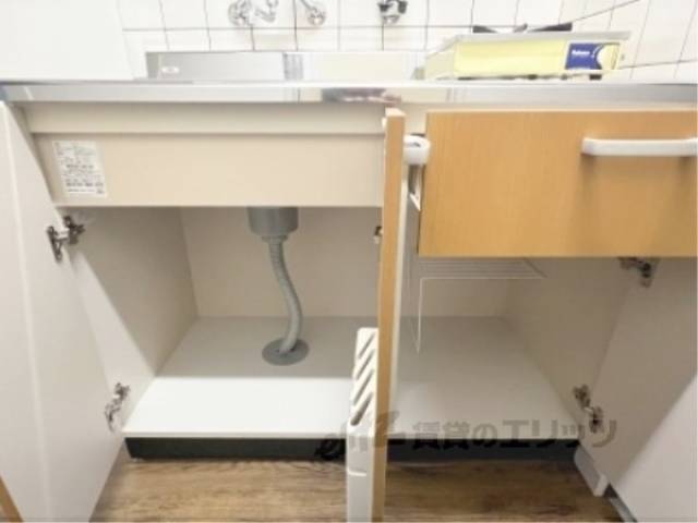 キッチン　収納下部