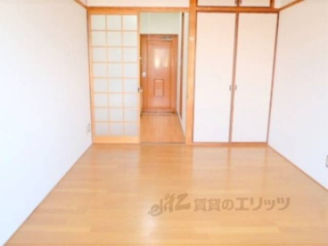洋室　広々使えます