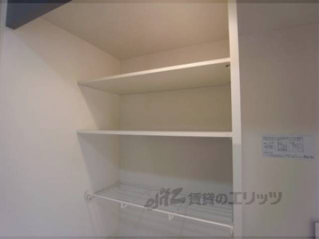キッチン　棚収納