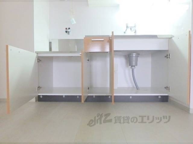 キッチン　キッチン下収納