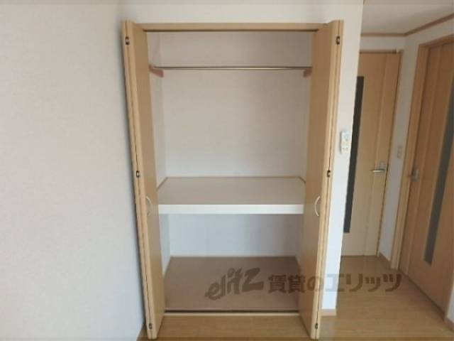 収納　２段の機能的なクローゼットです。