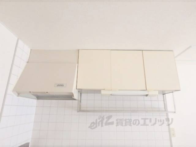 キッチン　キッチン上収納