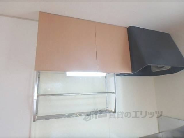 キッチン　上収納