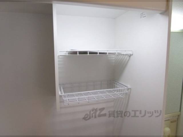 キッチン　上部収納