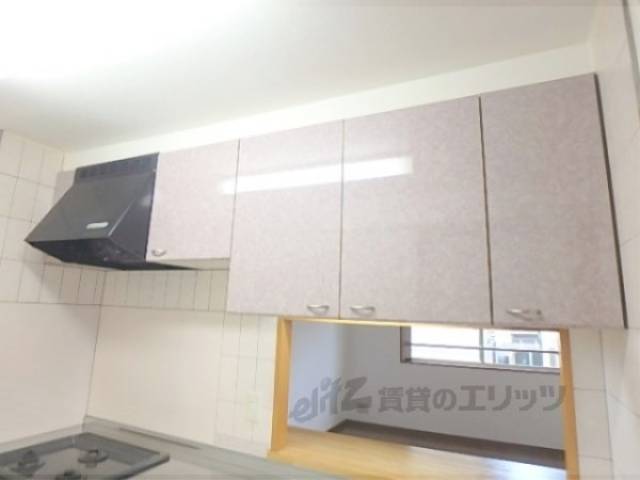 キッチン　キッチン上部収納