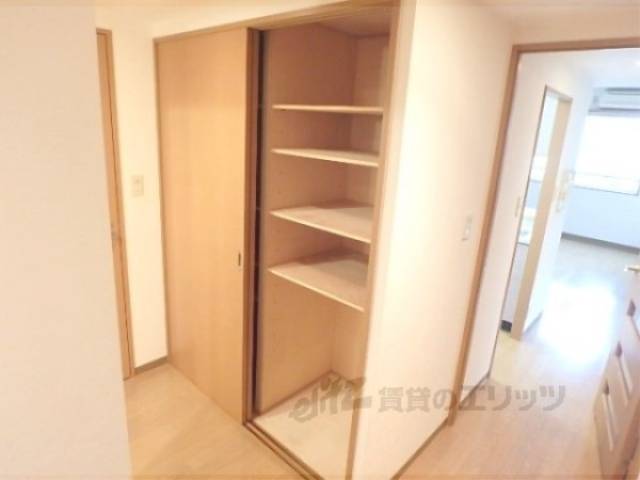 収納　廊下収納