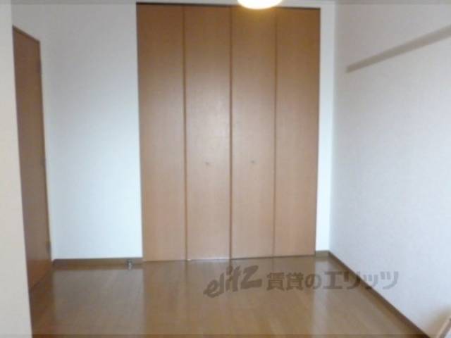 洋室　収納　洗面台棚