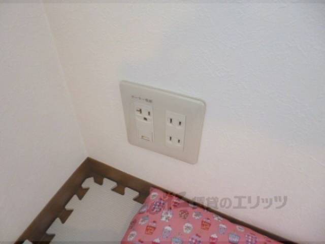 洋室　コンセント