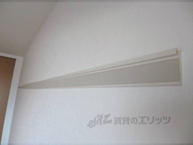 洋室　洋服掛け