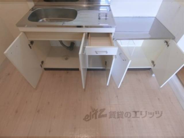 キッチン　収納