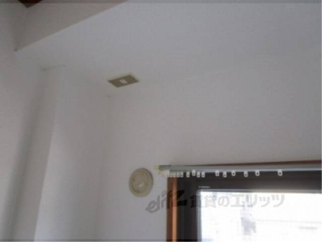 エアコン　エアコン置場