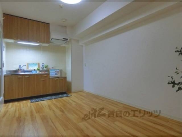 洋室　ダイニングキッチン