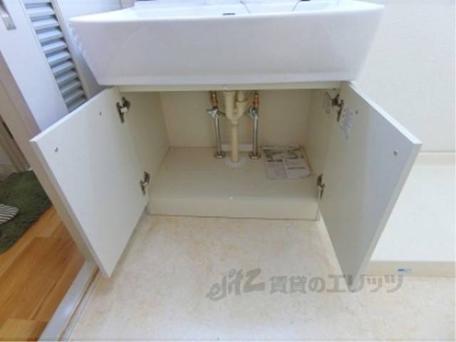 洗面所　下部収納