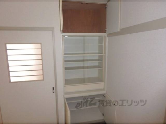 キッチン　収納