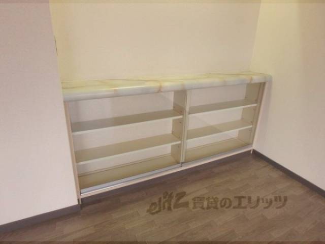 リビング　収納