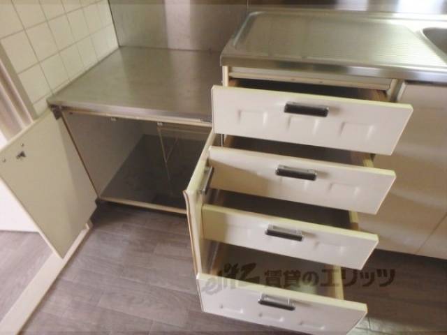 キッチン　収納