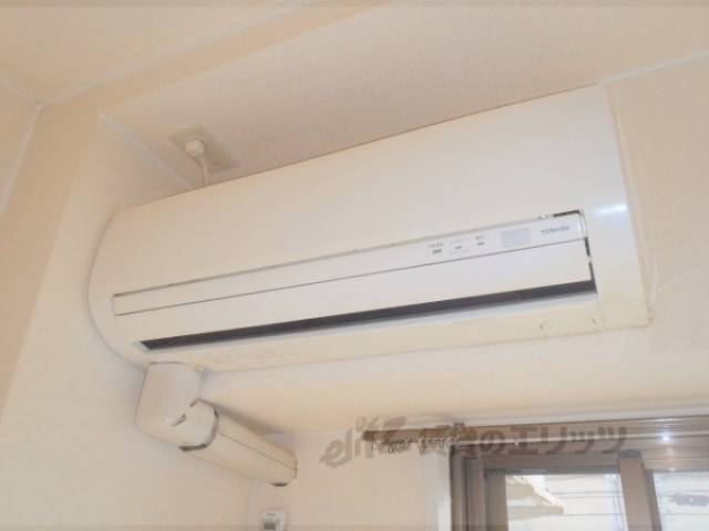 エアコン　冷暖房可能です。