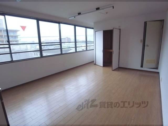 洋室　11帖