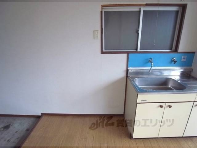 冷蔵庫置場　キッチン横