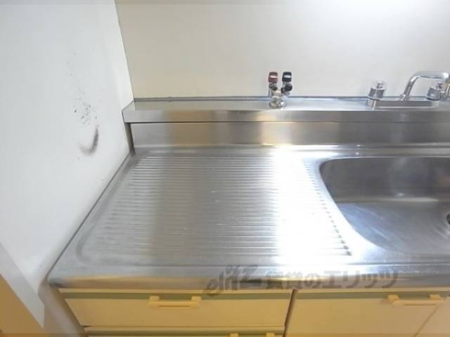 キッチン　コンロ置き場