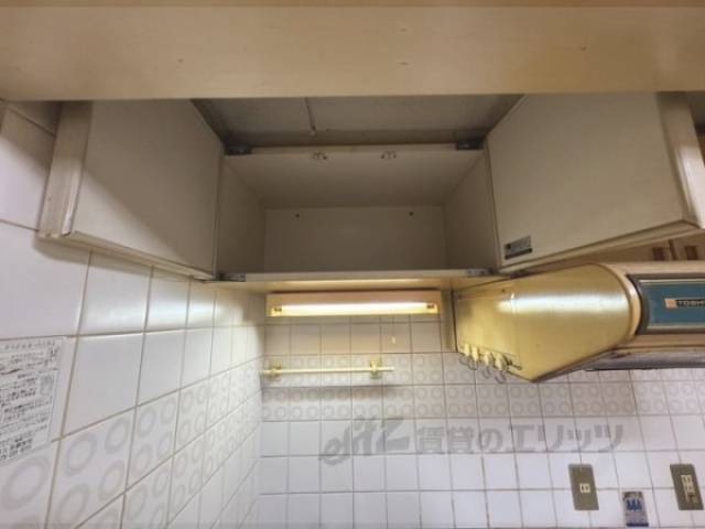 キッチン　上部収納
