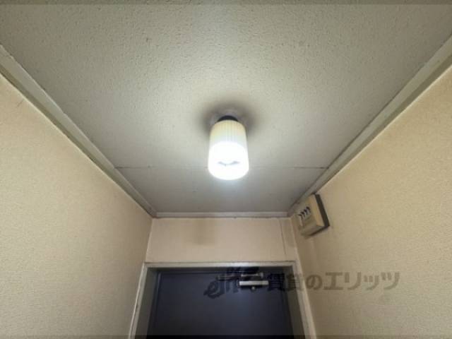 玄関　照明