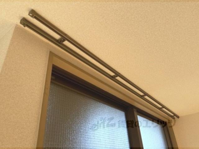 カーテンレール