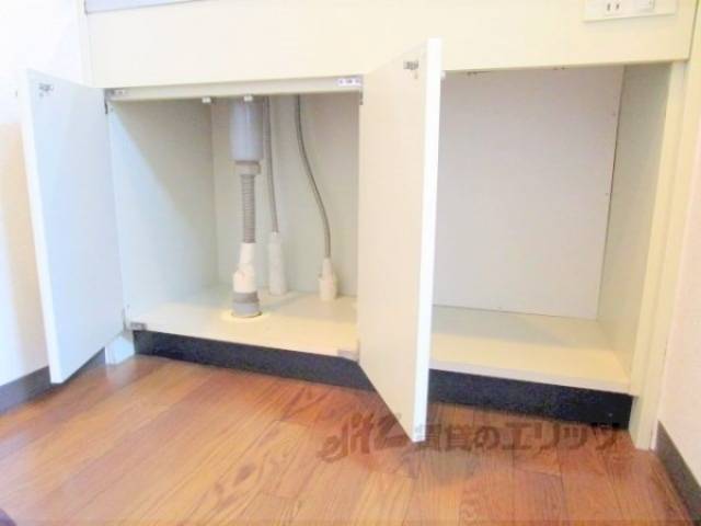 キッチン　キッチン下部収納