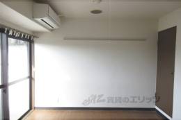 エリーフラッツ西京極室内写真1