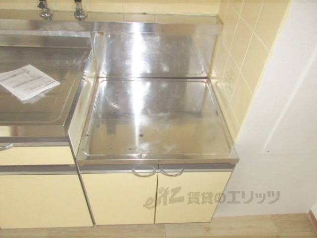 キッチン　コンロ置場