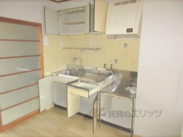 キッチン　収納