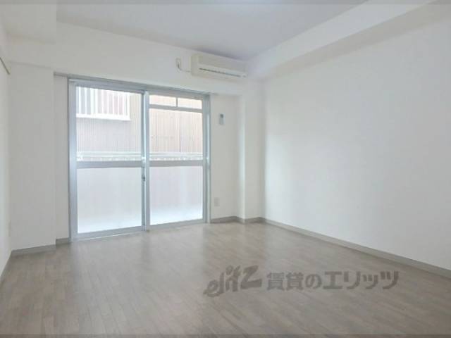 洋室　明るく綺麗な室内です